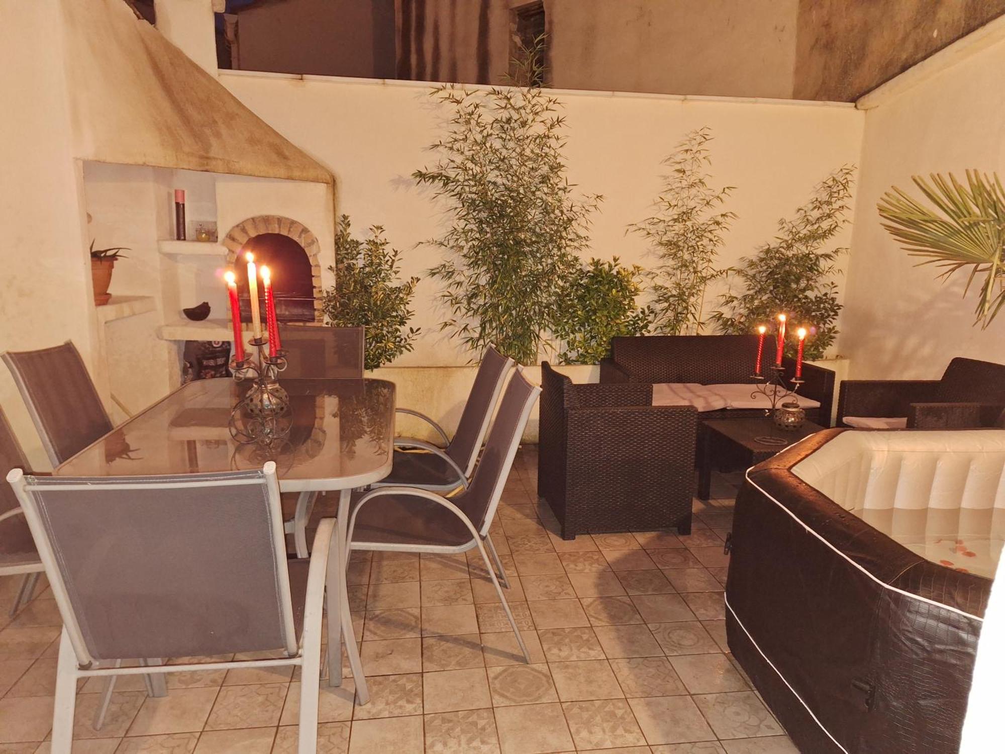 Holiday home La Bonbonniere De Charme Avec Jacuzzi *